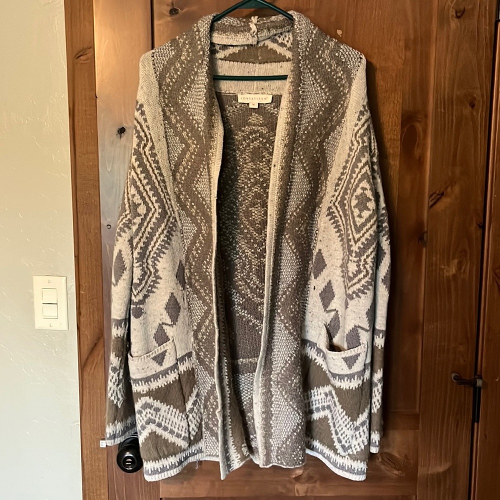 EUC Lovestitch Medium sweater cardigan Neutral colors - Picture 4 of 10